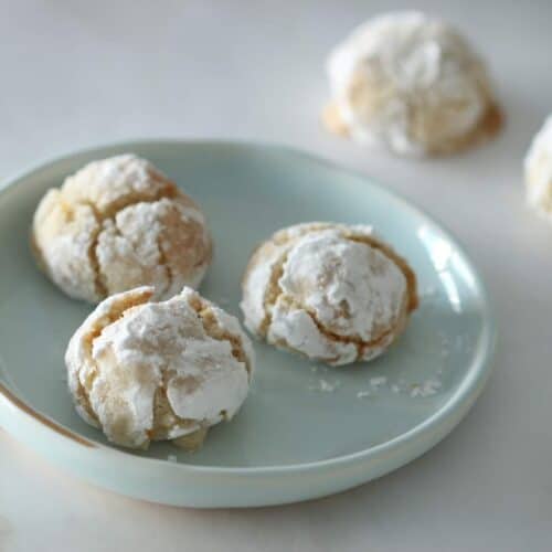lemon crinkle cookies on a plate