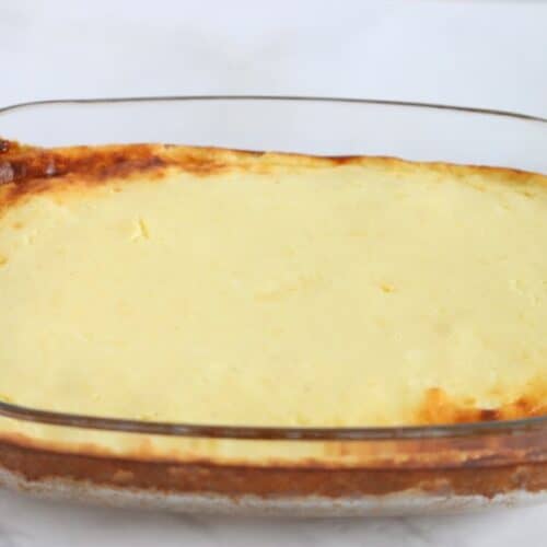 Cheesecake in a glass pan
